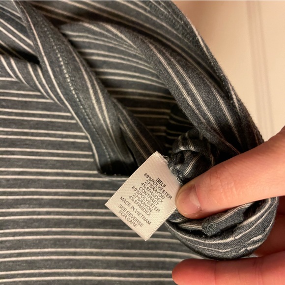 Charlotte Russe - crop tee - Picture 4 of 8